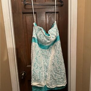 Women’s Madison Leigh Size 16 Strapless Blue & White Dress